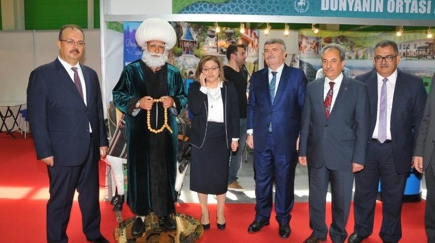 Akşehir Belediyesinin Standına Yoğun İlgi