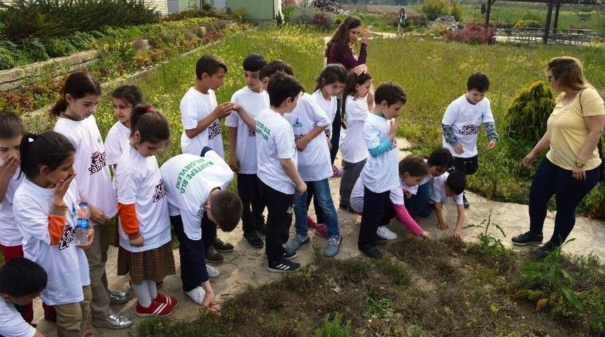 Kartepeli &Ouml;ğrencilerden Fidanlık Ziyareti