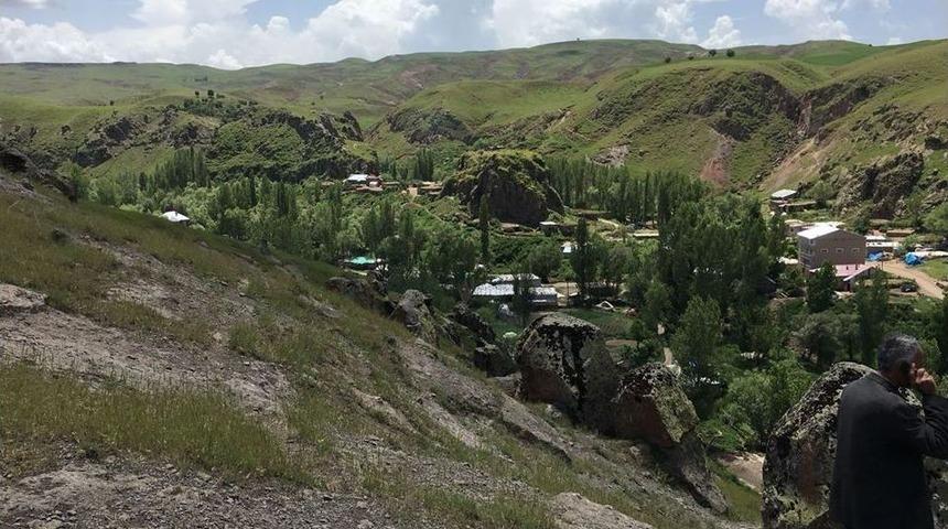 Afad Ekipleri Kaya D&uuml;şmesine Karşı &Ouml;nlem Aldı