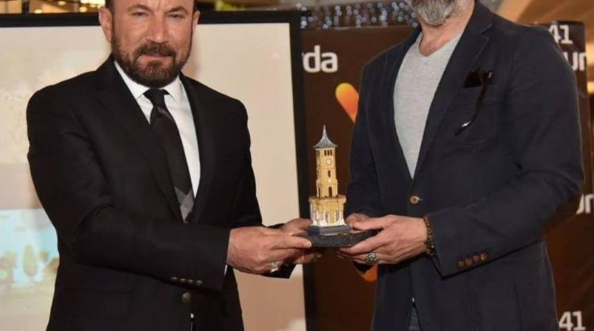 İzmit’te Yılın Kısa Film Oyucuları Ödüllerini Aldı