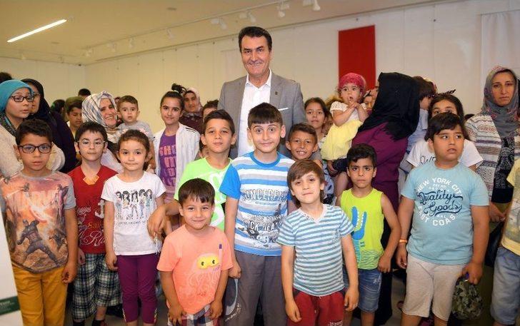 Dündar’dan Çocuklara Bayram Hediyesi G1