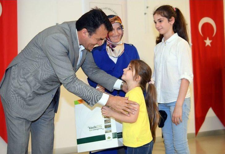 Dündar’dan Çocuklara Bayram Hediyesi G4