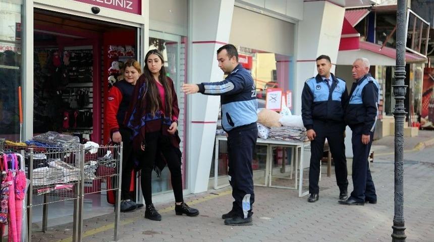 Erdemli&rsquo;de Kaldırım İşgaline Karşı &Ouml;nlemler Artırıldı