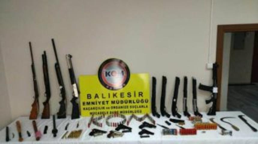Balıkesir&rsquo;de Organize Su&ccedil; &Ouml;rg&uuml;t&uuml; &Ccedil;&ouml;kertildi
