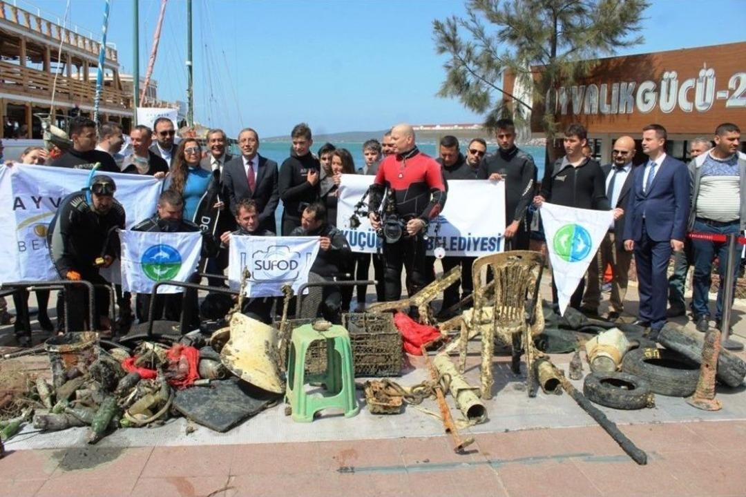 İyilik Yaptılar, Denize Atılanları &Ccedil;ıkardılar