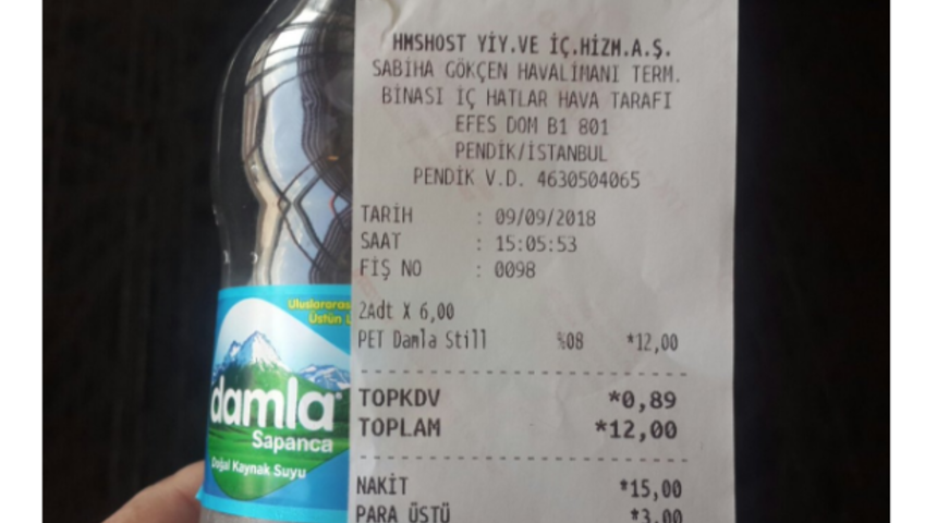 Sosyal medyayı sallayan paylaşım: Havalimanında yarım litre su 6, bir bardak çay 9 lira!