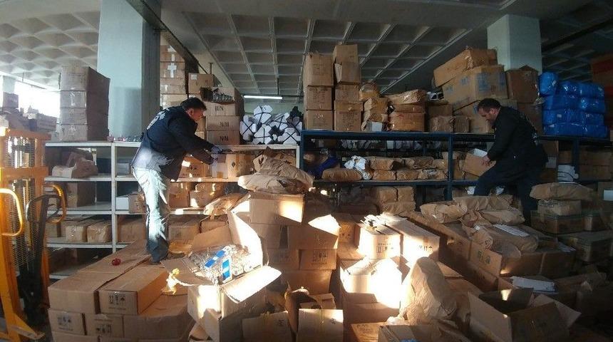 Başakşehir&rsquo;de 5 Milyon Liralık Sahte Parf&uuml;m Operasyonu