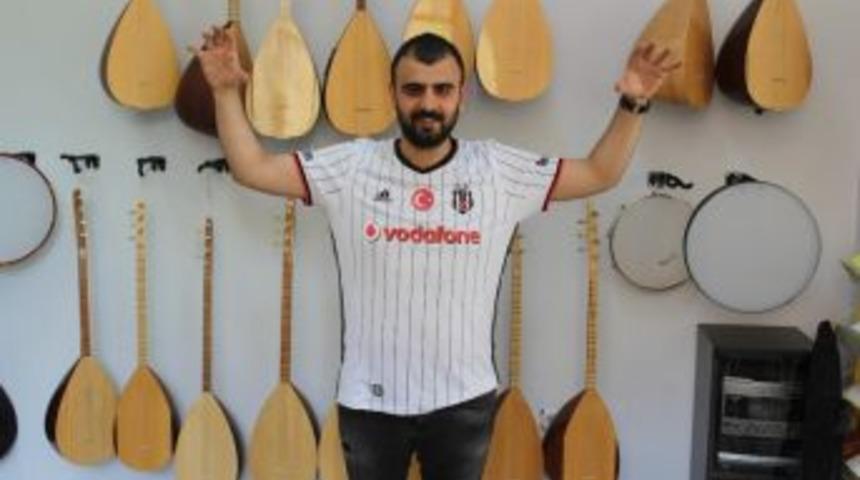 Pepe&rsquo;den Sonra Bu Kez De Vida İ&ccedil;in Şarkı Yaptı