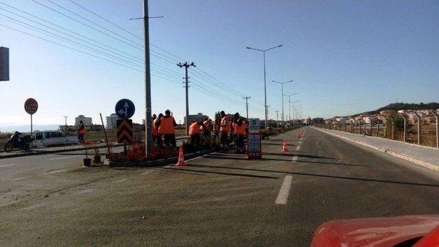 Büyükşehir Belediyesi Sarımsaklı Bulvarı’nı Yeniledi