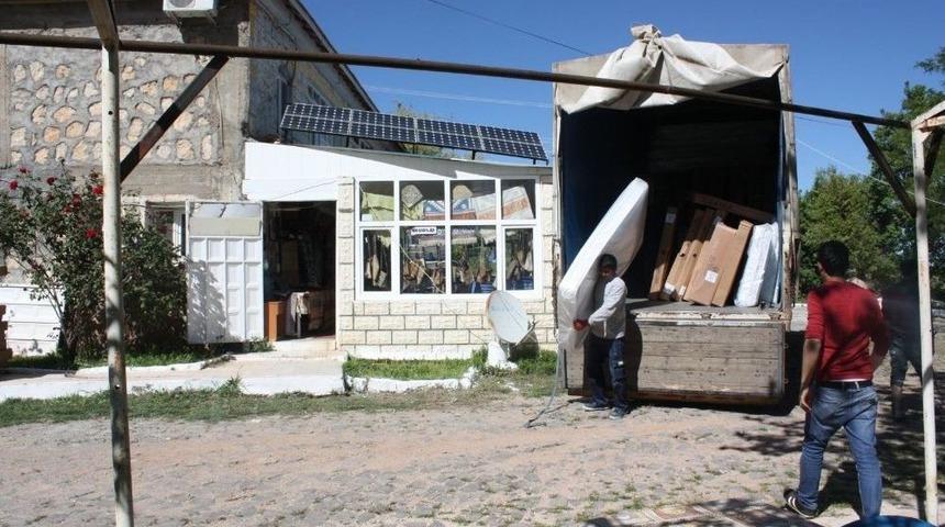 Turizmcilere Malzeme Yardımı