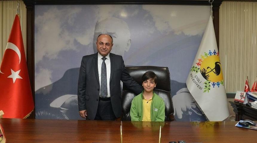 &Ccedil;iğli&rsquo;nin 23 Nisan Başkanı Makamda