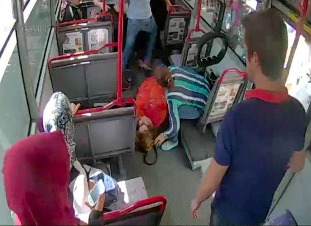 Otob&uuml;ste Kalp Krizi Ge&ccedil;iren Kadın Hastaneye Yetiştirildi