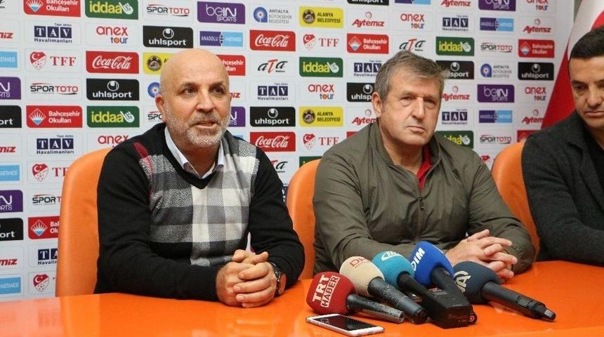 Alanyaspor, Safet Susic İle Yollarını Ayrıldı