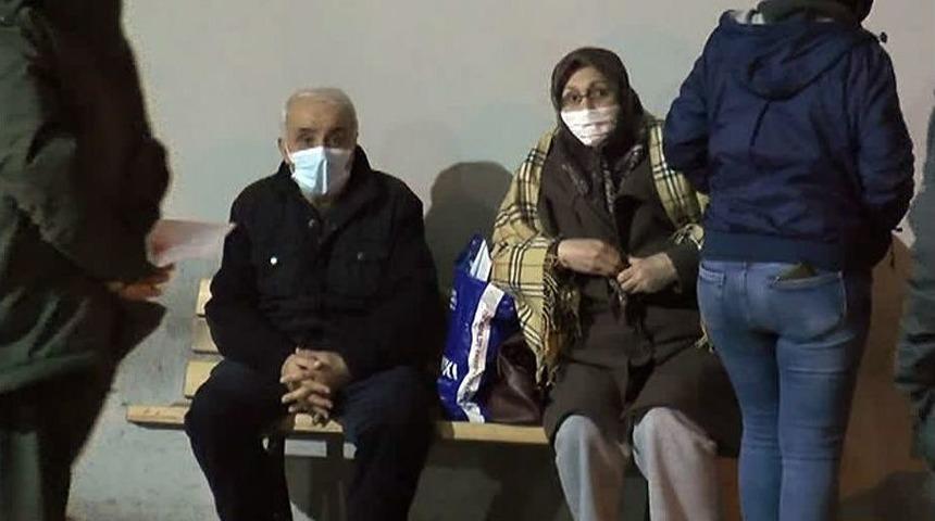 Tuzla&rsquo;da Yaşanan Koku Nedeniyle &Ccedil;ok Sayıda Kişi Hastanelere Akın Etti