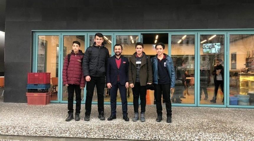 Baro Başkanı Akt&uuml;rk Tecr&uuml;be Paylaşımı Programı İle Gen&ccedil;lerle Buluştu