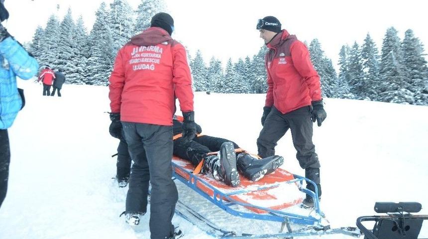 Acemi Kayak&ccedil;ıların Yardımına Jak Yetişti