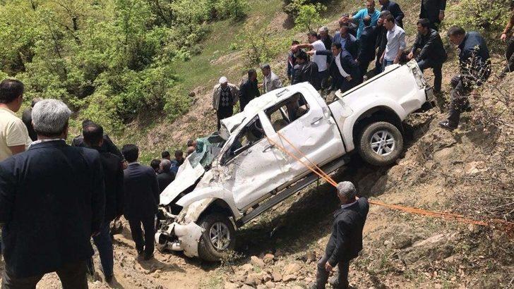 Kamyonet Şarampole Yuvarlandı: 2 Ölü, 3 Yaralı G2