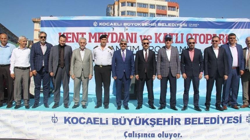 İzmit Kent Meydanı&rsquo;nın Tanıtımı Yapıldı