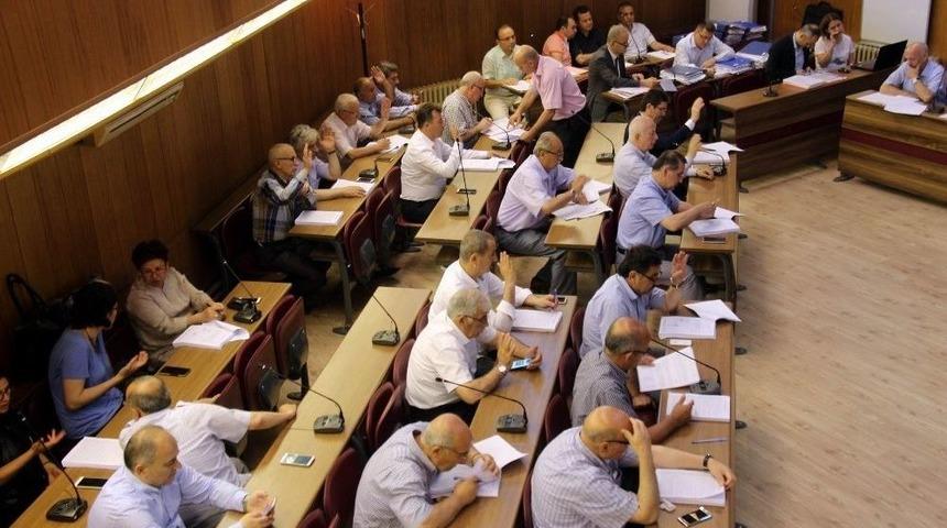 Şehit Anne Ve Babalarına &Uuml;cretsiz Mezar Yeri Verilecek