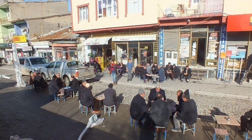 Malazgirtliler Kış Mevsiminde Baharı Yaşıyor