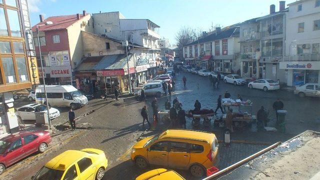 Malazgirtliler Kış Mevsiminde Baharı Yaşıyor