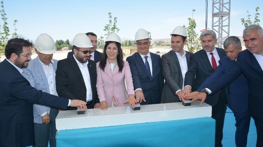 Aksaray&rsquo;da 200 Yataklı Ek Hastane Binasının Temeli Atıldı