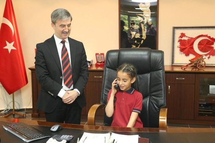 Başkan Şirin’in Makamında Gün Çocukların Günü Oldu G5