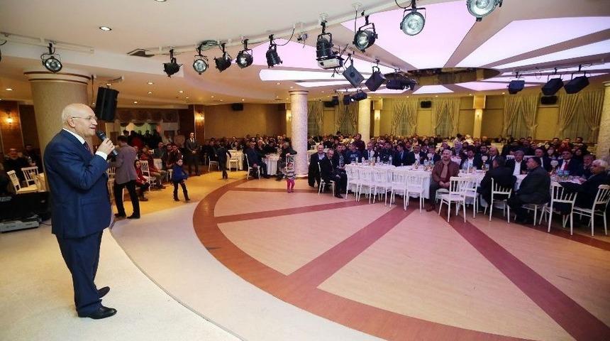 Başkan Yaşar, Pe&ccedil;eneklileri Yalnız Bırakmadı