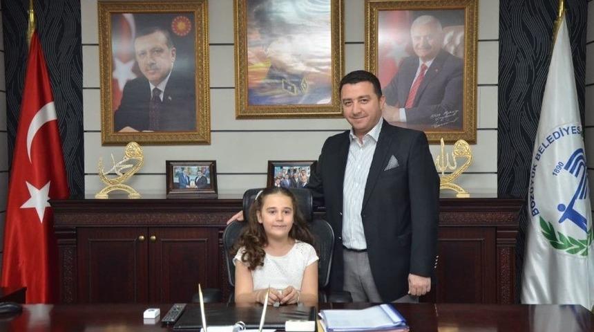 &Ccedil;ocuk Başkanlar G&ouml;rev Başında