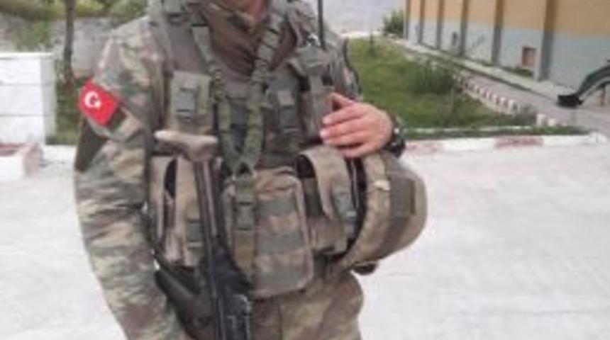 Şemdinli&rsquo;deki &Ccedil;atışmada Akhisarlı Asker Yaralandı