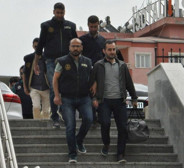 Fetö’den Gözaltına Alınan 20 Asker Adliyeye Sevk Edildi