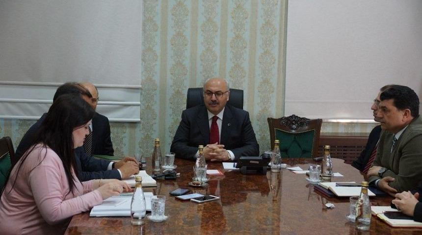 Vali K&ouml;şger, Vatandaşları Randevusuz Dinliyor