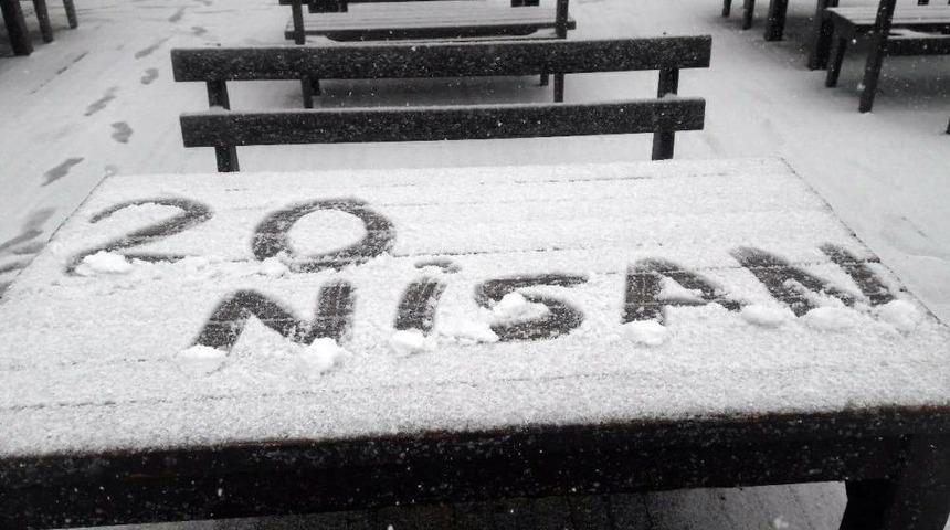 Uludağ’a Nisan Karı