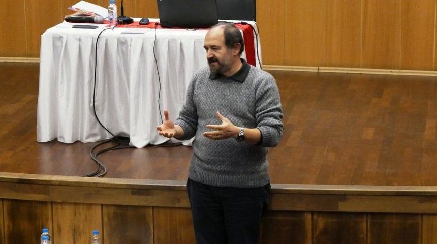 B&uuml;y&uuml;k&ccedil;ekmece Belediye Personeline Babalık Semineri