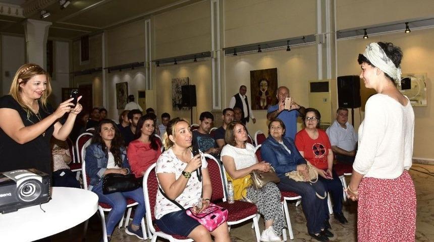 Gezgin Didem Mollaoğlu Yol Hikayelerini Anlattı