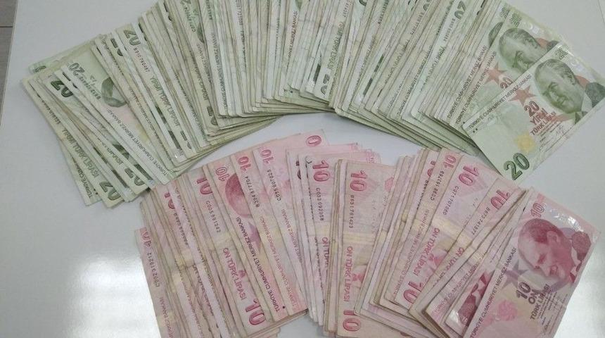 Yasa Dışı Bahisten Kazandığı Paraları &Ccedil;ekerken Yakalandı