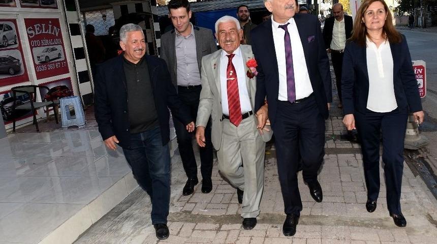 Karalar: "insanlara Sırtımızı D&ouml;nerek Kendimizi Makam Odasına Hapsedemeyiz"