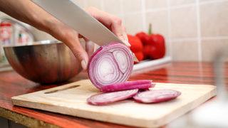 Akşam yemeğinde soğan yiyenlere kötü haber var!