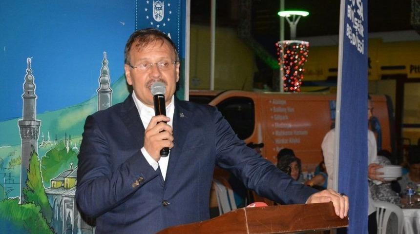 Başbakan Yardımcısı &Ccedil;avuşoğlu İznik&rsquo;te İftara Katıldı