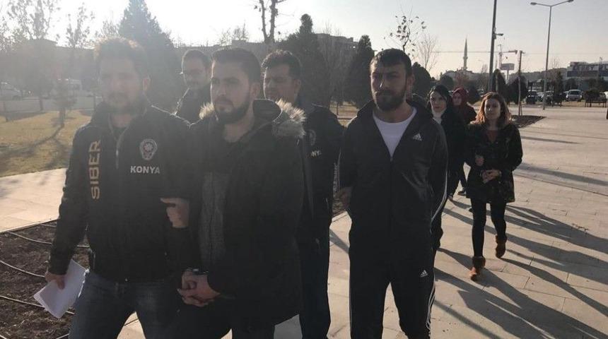 Oltalama Y&ouml;ntemiyle Dolandırdılar, Polisten Ka&ccedil;amadılar