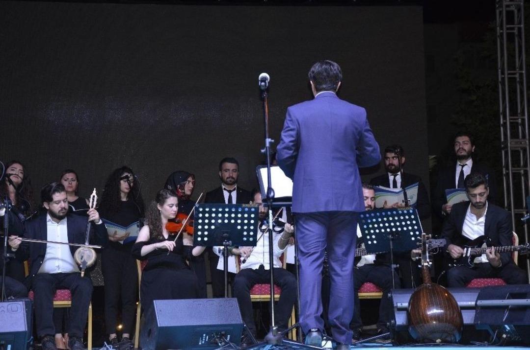 Şehit &Ouml;ğretmen Ayb&uuml;ke İ&ccedil;in &lsquo;hasretinle Yandı G&ouml;nl&uuml;m&rsquo; Dediler