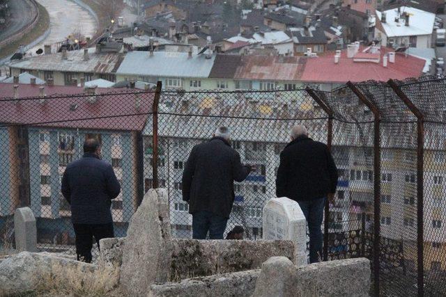 Polisin İknası İntihardan Vazgeçirdi