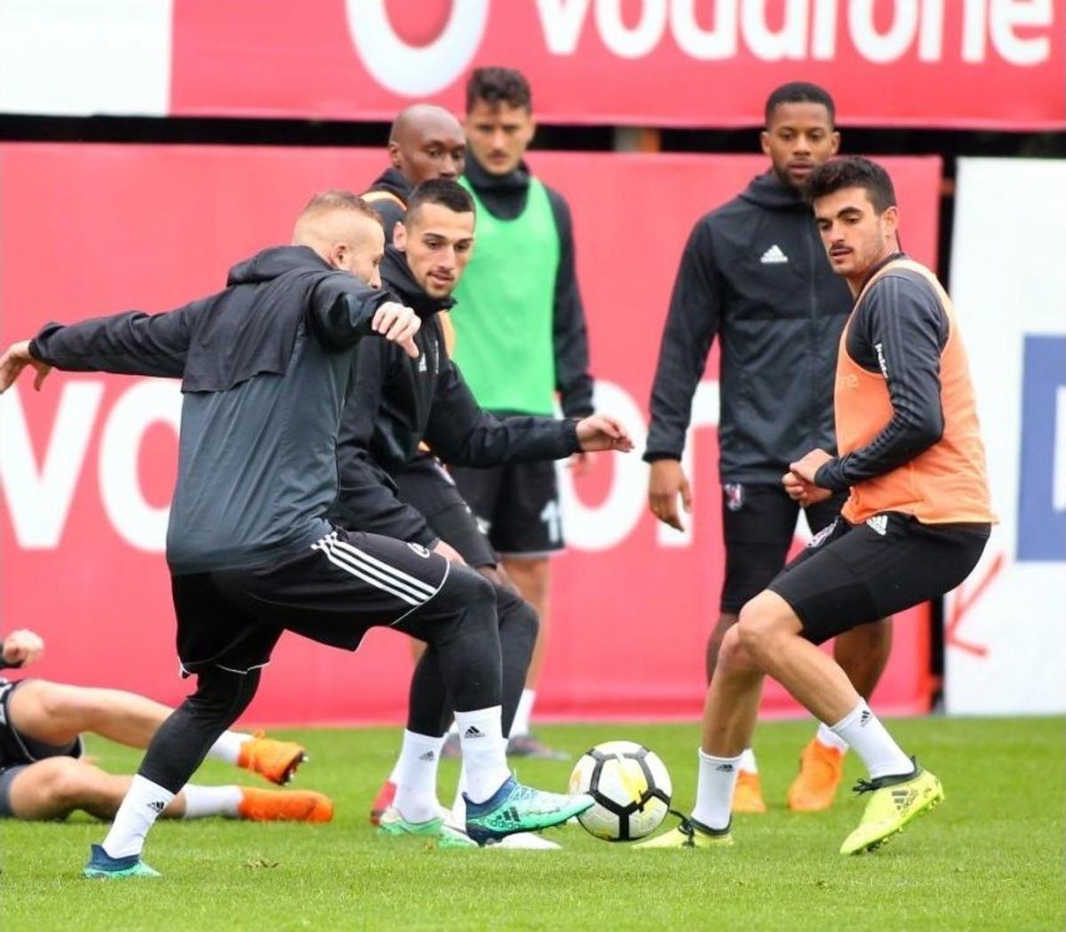 Beşiktaş&rsquo;ta E. Yeni Malatyaspor Mesaisi G&uuml;neş&rsquo;siz Başladı