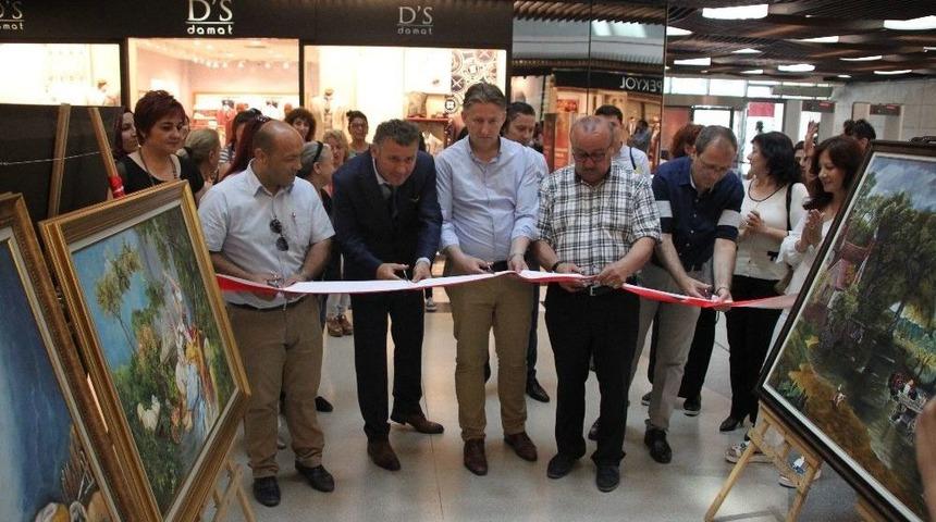 Yağlı Boya Resim &Ccedil;alışmalarını 67 Burda Avm&rsquo;de Sergilediler