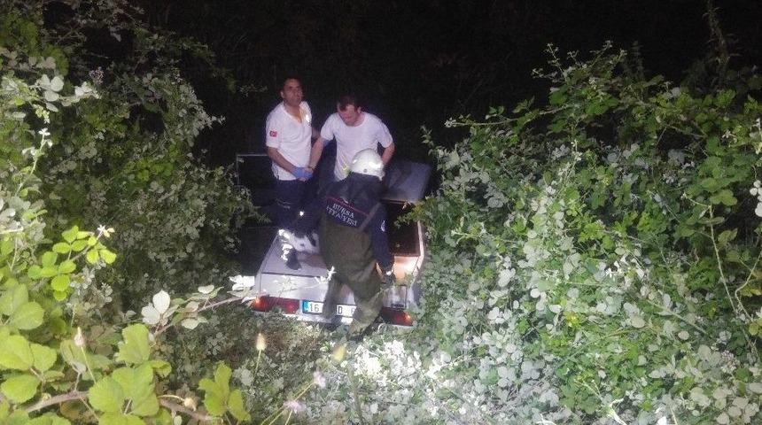 Hızını Alamayan Ara&ccedil; Dereye U&ccedil;tu