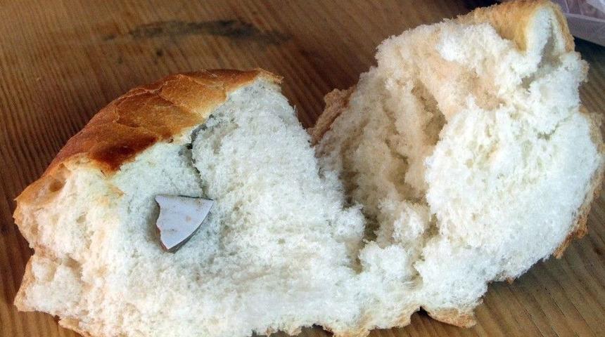 Ağzının İ&ccedil;erisindeki Sert Cismi &Ccedil;ıkarınca Şaşkına D&ouml;nd&uuml;