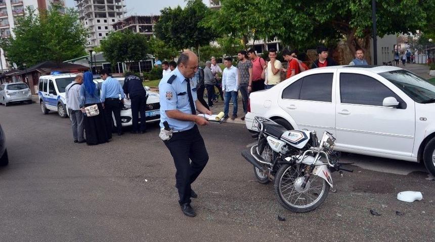 Tescilsiz Motosikletle Kaza Yapan Yaralı S&uuml;r&uuml;c&uuml; Ka&ccedil;tı