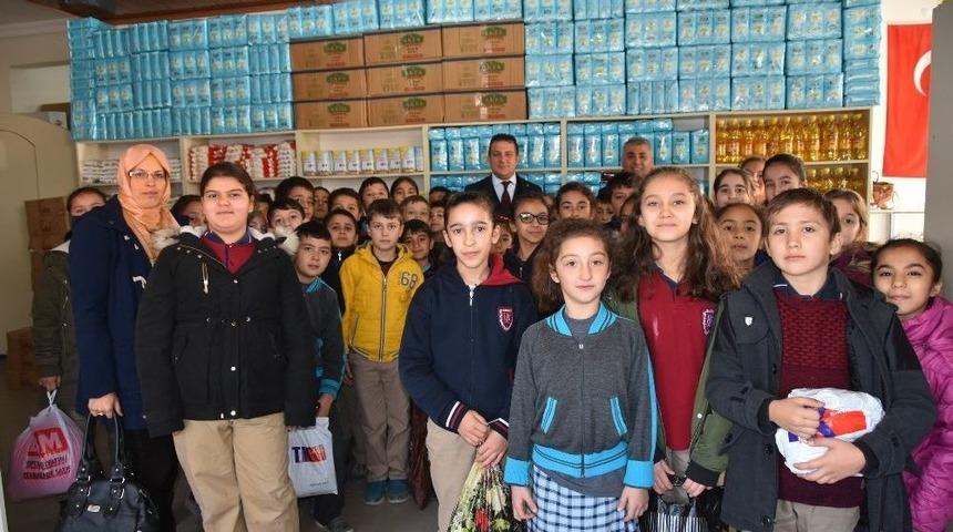 Taytanlı Öğrencilerinden Sosyal Markete Destek