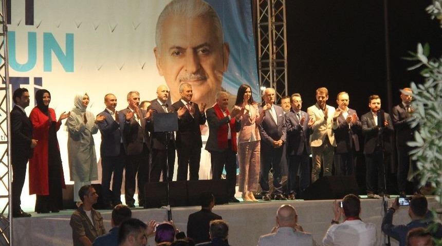 Başbakan Binali Yıldırım: &ldquo;cumhurbaşkanı Adaylarından Biri Ter&ouml;r Destek&ccedil;isini Ziyarete Gitti&rdquo;