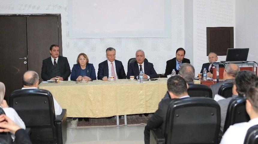 Rekt&ouml;r &Ccedil;omaklı, Birim Ziyaretlerini Ara Vermeden S&uuml;rd&uuml;r&uuml;yor